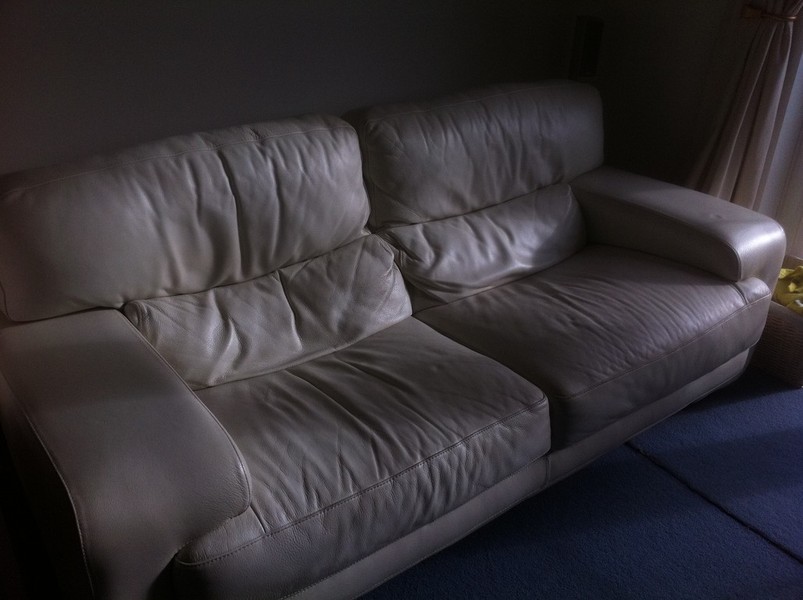 Restoring white leather sofas